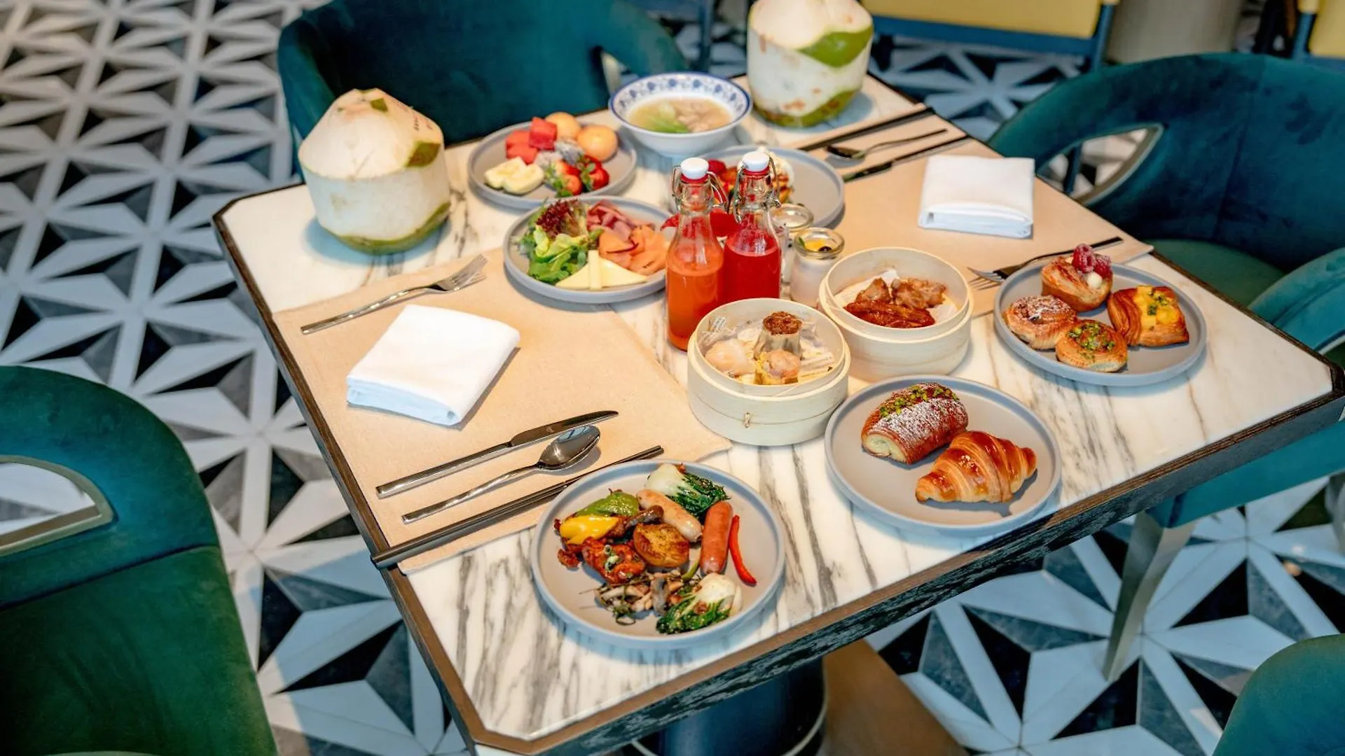 Hainan Sangem Moon Hotel Sanya