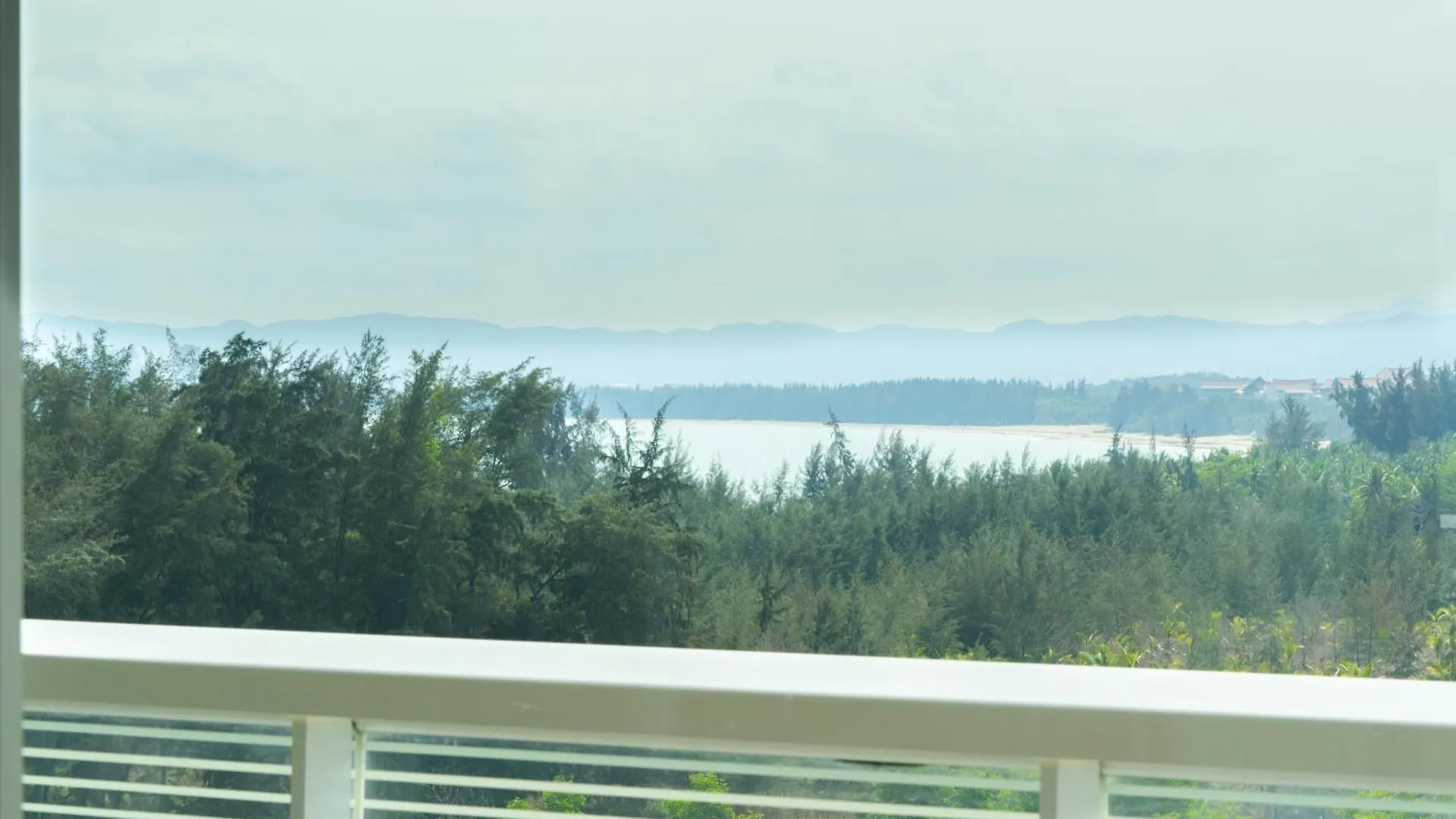 Hainan Sangem Moon Hotel Sanya