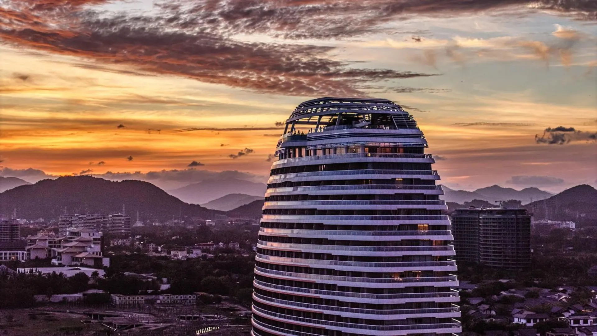 Hainan Sangem Moon Hotel Sanya 5*,